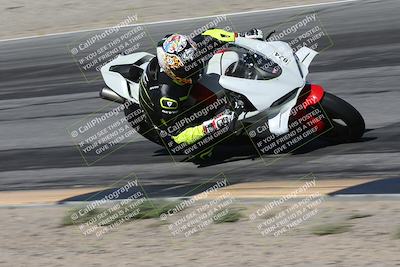 media/Oct-30-2025-Racers Edge (Thu) [[dabbdaf680]]/3-B Group/Session 3 (Turn 15 Inside)/